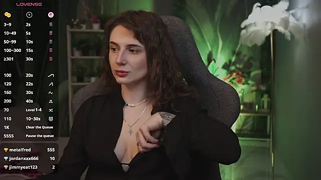 OliviaMcClean's Live XXX Chat