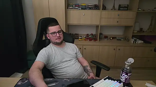 kevinnlovellyのライブXXXチャット