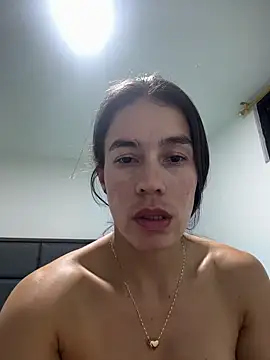 Penny_09 লাইভ XXX চ্যাট