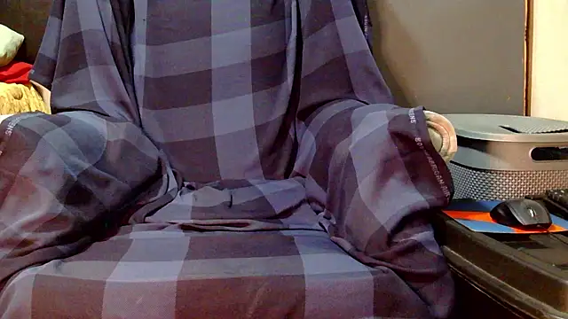 CharlesBlk-79 Live XXX-chat