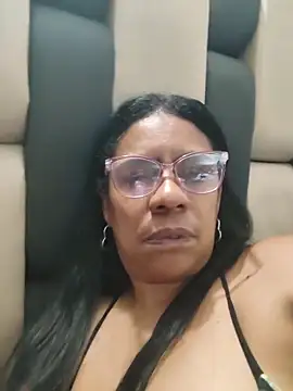 Zeyllyjhonson লাইভ XXX চ্যাট