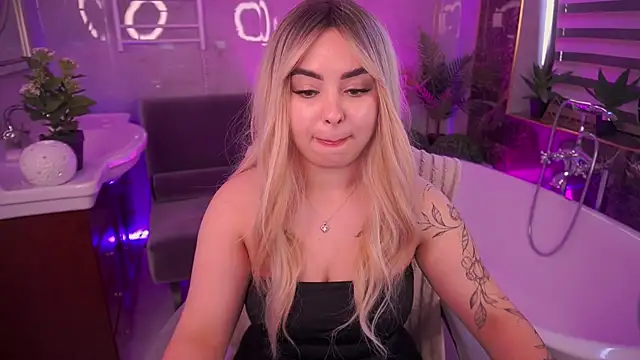 SusieWood's Live XXX Chat