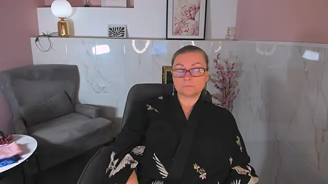 AlexandraKind's Live XXX Chat