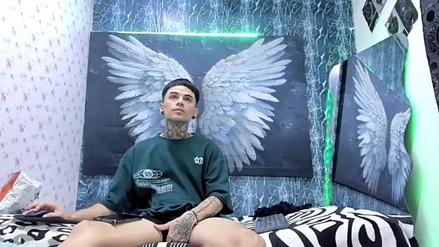 exotic_hot_couple's Webcam Show