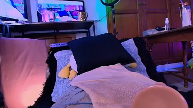 Giantonelawow's Live XXX Chat