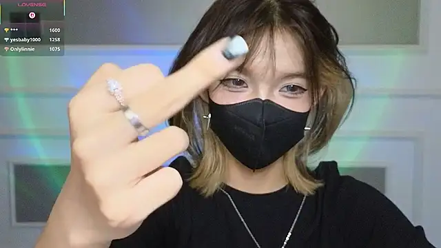 Pokazy przed kamerką – _____Panda_____