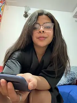 MiaCollinssx Adlı Modelin Canlı XXX Sohbeti