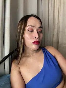 RomanticPearlTS' Live XXX Chat