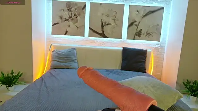 Betty_June Chat XXX in diretta