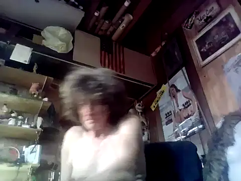 OldManOnline Show in webcam