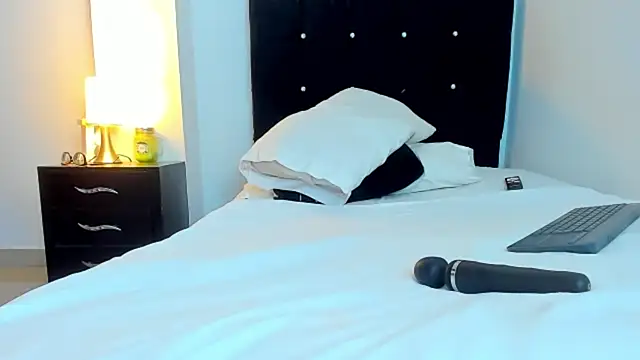 kathyajhonss' Webcam Show