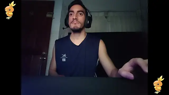 TommyMomentum Live XXX Chat