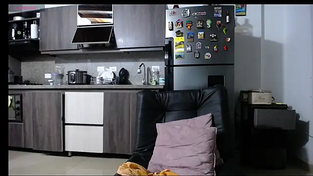 Alexxawinter 即時 XXX 聊天