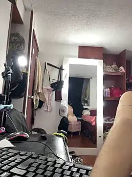 MariamGray1 Adlı Modelin Canlı XXX Sohbeti