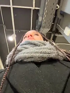 KishaMur Adlı Modelin Canlı XXX Sohbeti