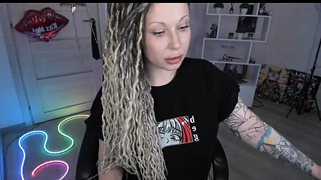 HoneySallyMoore's Live XXX Chat