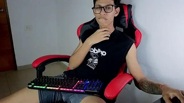 Show modela sung_yol na web-kameri