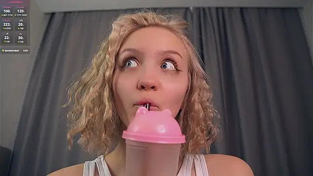 VetaManhardt Chat XXX in diretta