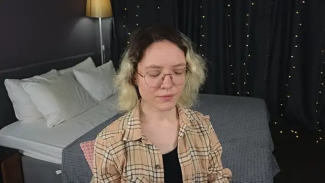 XXX chat uživo modela HottoKori