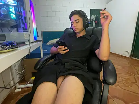 Max_TheHorseDick – Kamerová šou