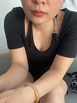 Ivy_Trix2 Adlı Modelin Canlı XXX Sohbeti