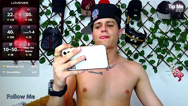 Themasterhades_777's Webcam Show