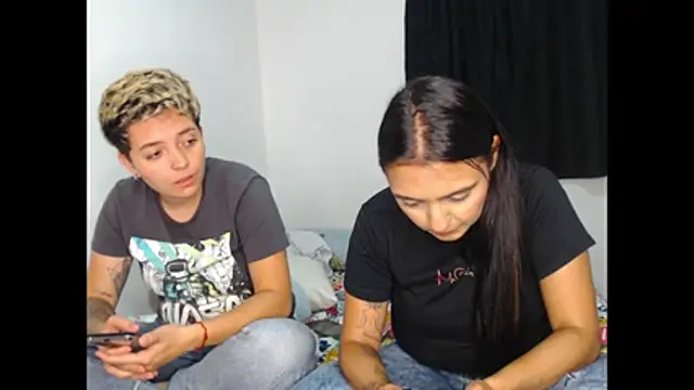 Show modela kathy_luisa na web-kameri