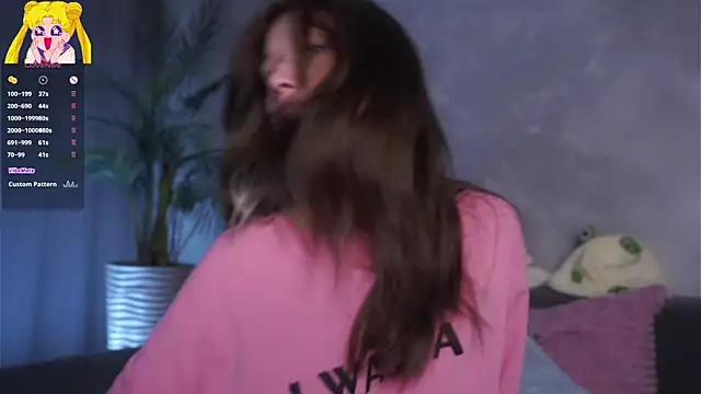 EdlinHargus Adlı Modelin Canlı XXX Sohbeti