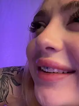 KellyMoors Adlı Modelin Canlı XXX Sohbeti