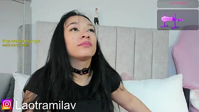 MilaVelour's Live XXX Chat