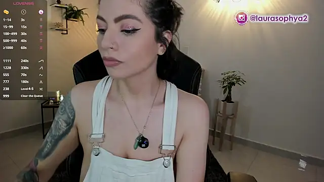 laurasophya Live XXX-chat
