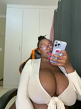 BootyAndButterflies8's Webcam Show