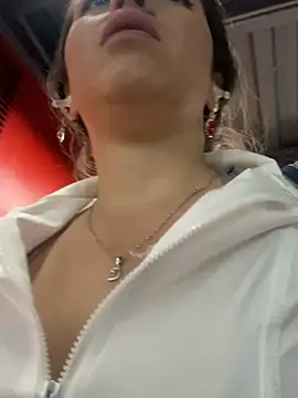 Czat XXX na żywo – Little__Danni1