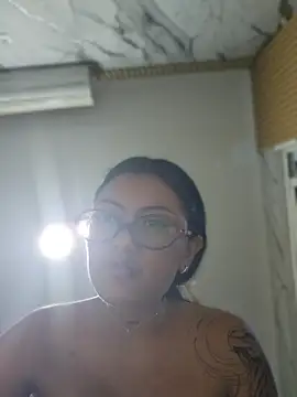 Roma_xxx 现场XXX聊天