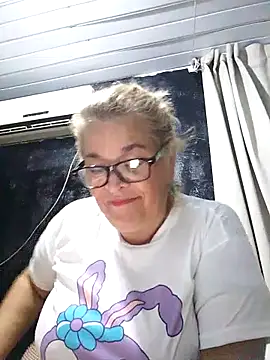 momismilf544のライブXXXチャット