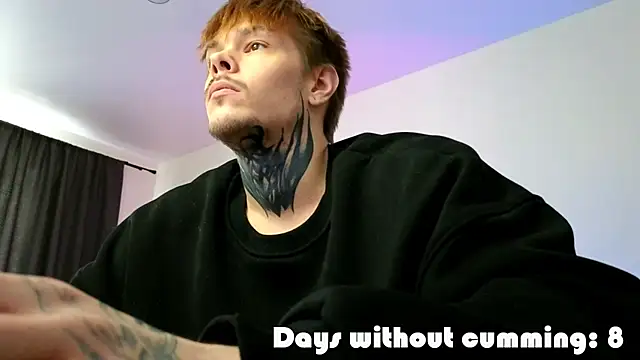 Show modela DENIS_HERE na web-kameri