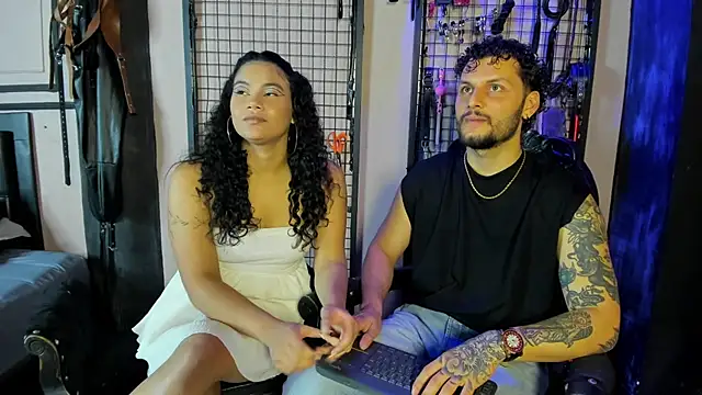 Twisted_Fantasyn Webbikameraesitys