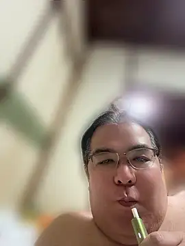 Show modela mon0304 na web-kameri