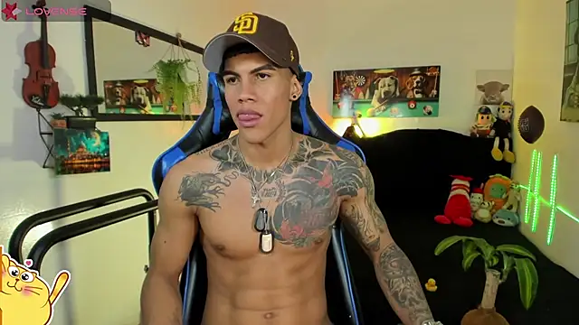 Damian_latinxxx Adlı Modelin Canlı XXX Sohbeti