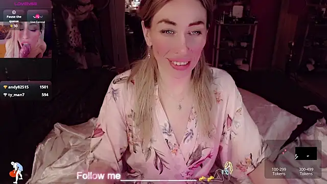 Онлайн чат XXX AnnieGOld_