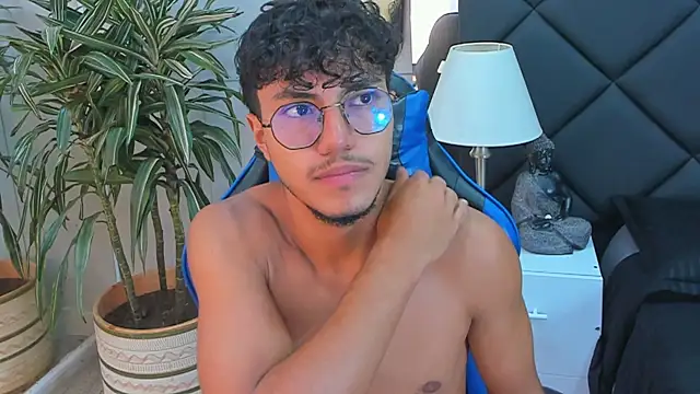 kai_storn Adlı Modelin Web Kamerası Şovu