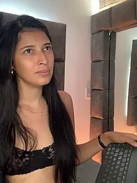 دردشة BrigitteVons الجنسية المباشرة