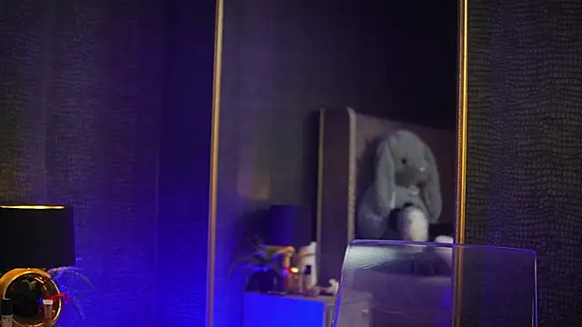 Pertunjukan Kamera Web GiaEasyIce