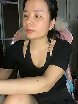 Ivy_Trix2's Live XXX Chat