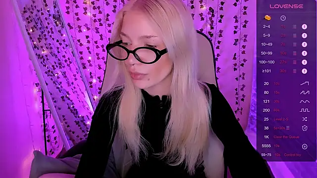 Chat XXX en directo de AnyaTaylor_