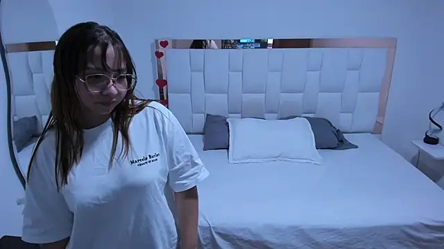 Chatroom XXX en direct de AliciaWhite_nt