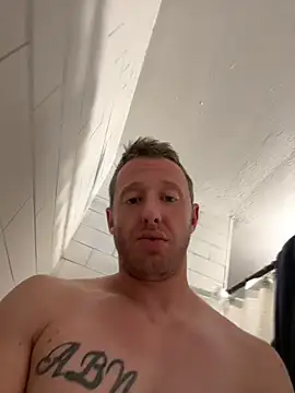 Czat XXX na żywo – biggzee6