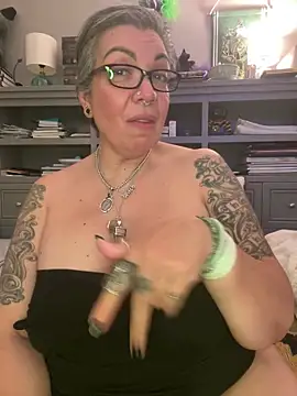 dieseldame1313 网络视讯表演