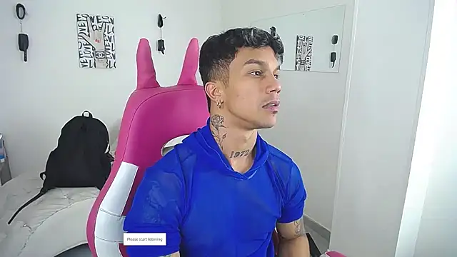 Leonard_Price Pertunjukan Webcam