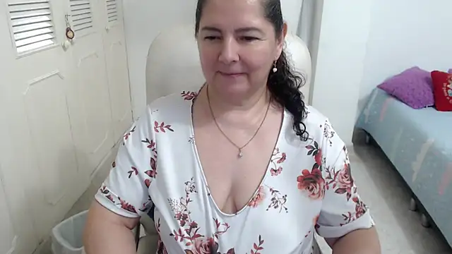 leonela_69 Live XXX Chat